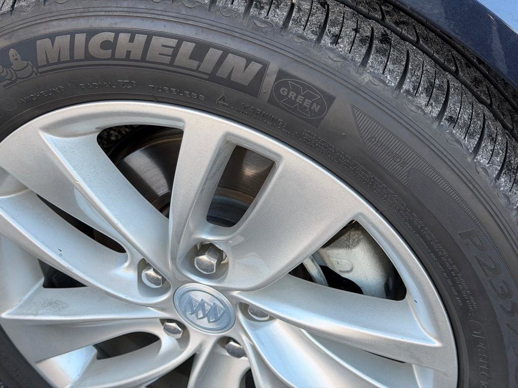 Used 2017 Buick Regal Premium w/ Driver Confidence Package #1 image 11