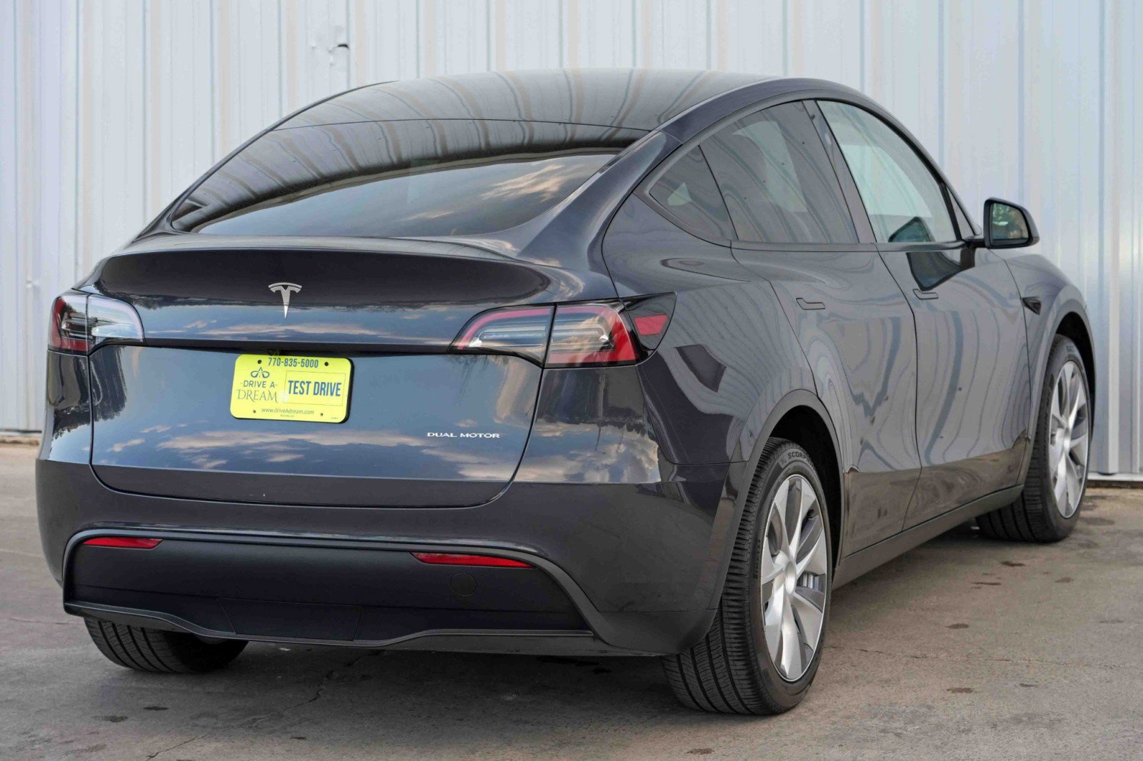 Used 2024 Tesla Model Y Long Range image 51