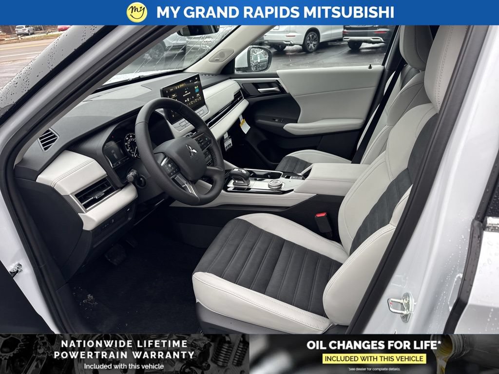 New 2026 Mitsubishi Outlander SE AWD/4WD image 9