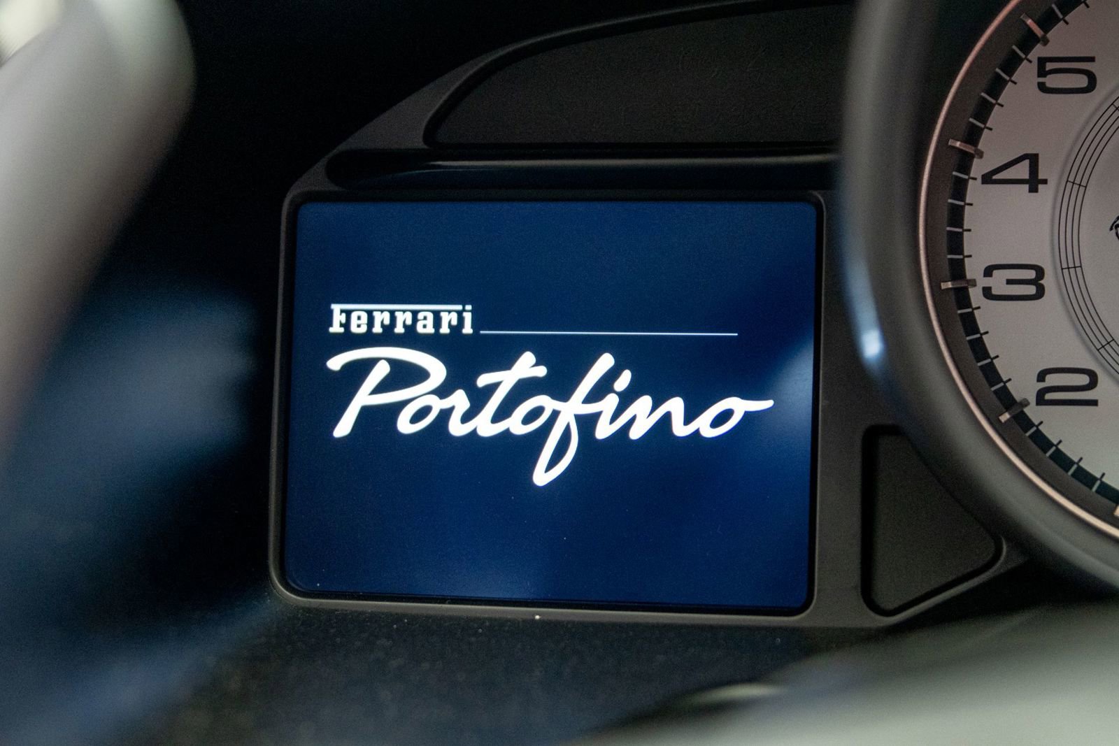 Used 2019 Ferrari Portofino RWD image 34