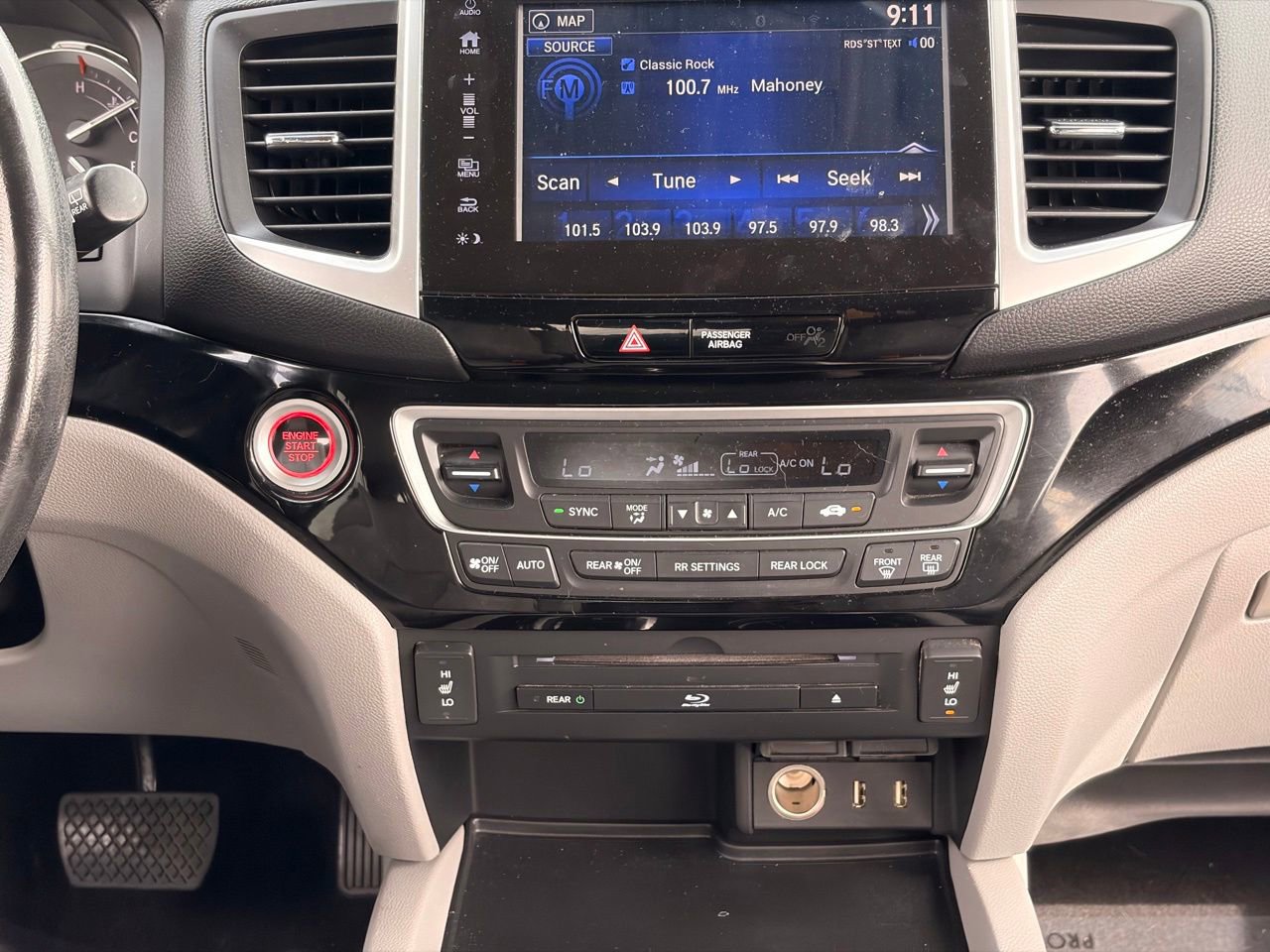 Used 2017 Honda Pilot Touring image 21