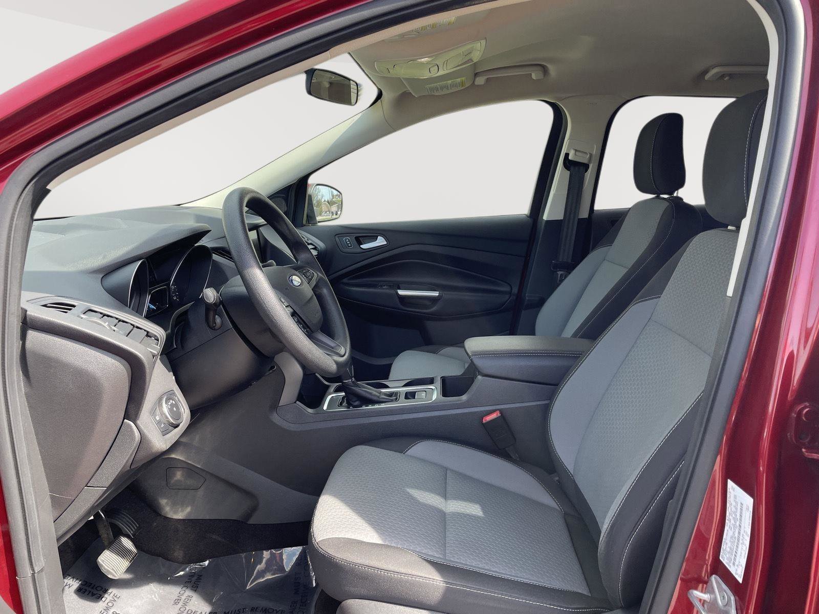 Used 2019 Ford Escape SE image 21