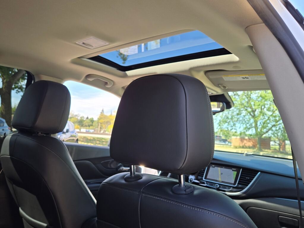 Used 2019 Buick Encore Essence w/ Experience Buick Package image 12