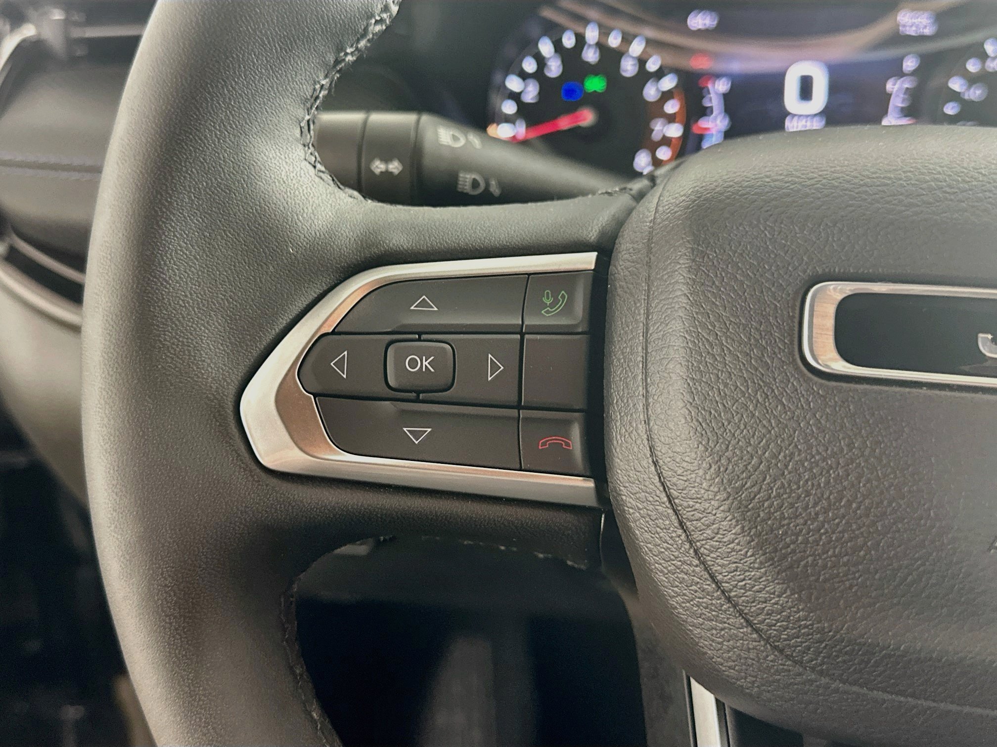 Used 2026 Jeep Compass Latitude AWD/4WD image 12