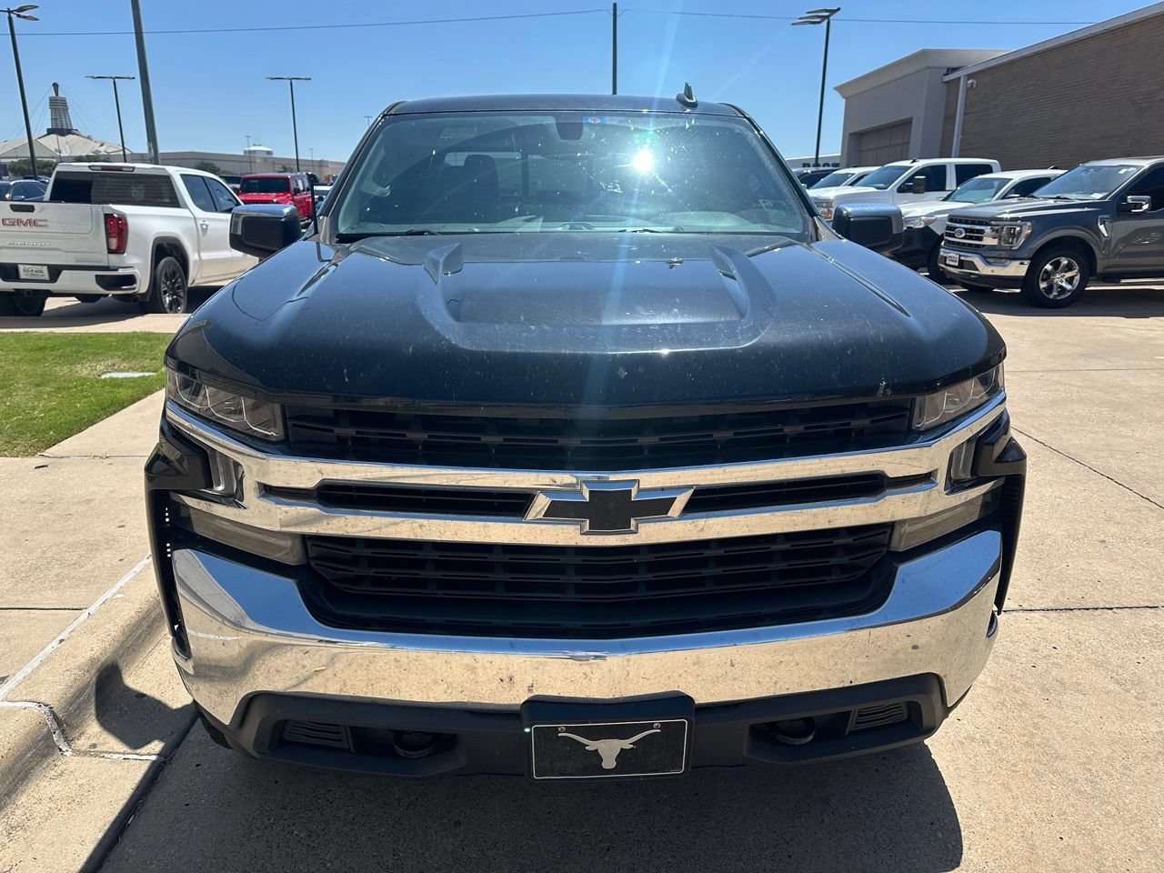 Used 2019 Chevrolet Silverado 1500 LT w/ Texas Edition AWD/4WD image 2
