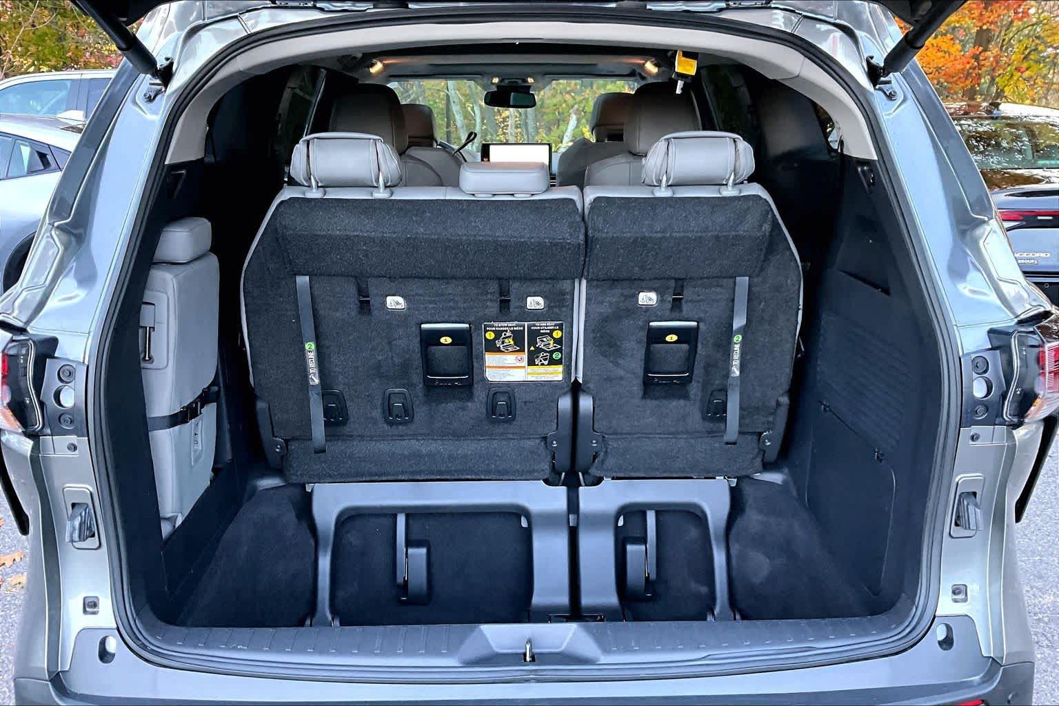 Certified 2026 Toyota Sienna XLE FWD image 31