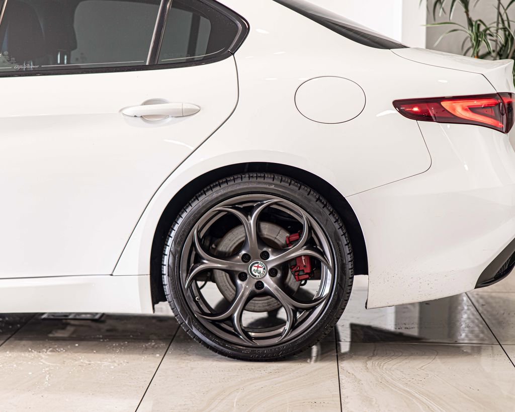 Used 2019 Alfa Romeo Giulia Ti Sport w/ Quick Order Package 22U Sport image 7