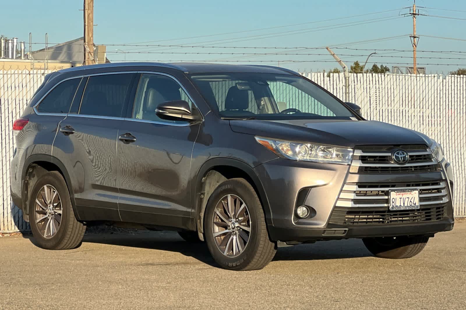 Used 2019 Toyota Highlander XLE AWD/4WD image 7