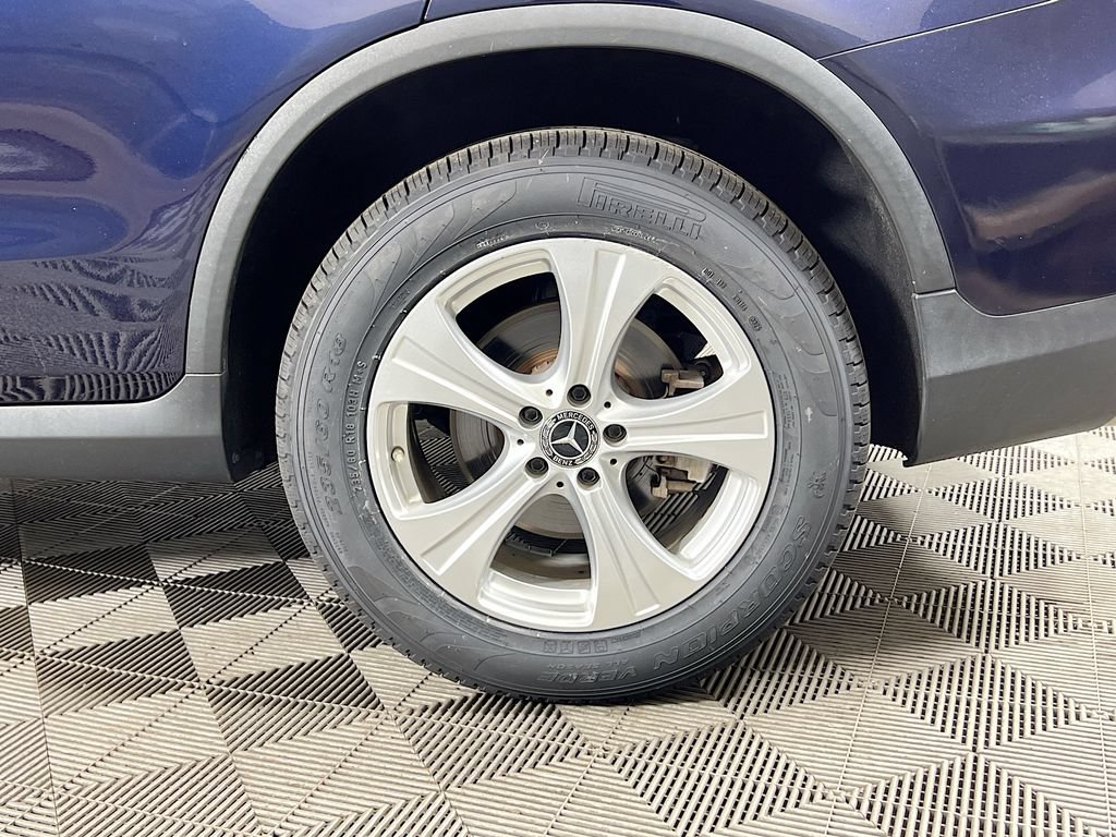 Used 2018 Mercedes-Benz GLC 300 4MATIC image 31
