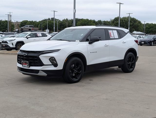Used 2024 Chevrolet Blazer LT w/ Convenience Package FWD image 9