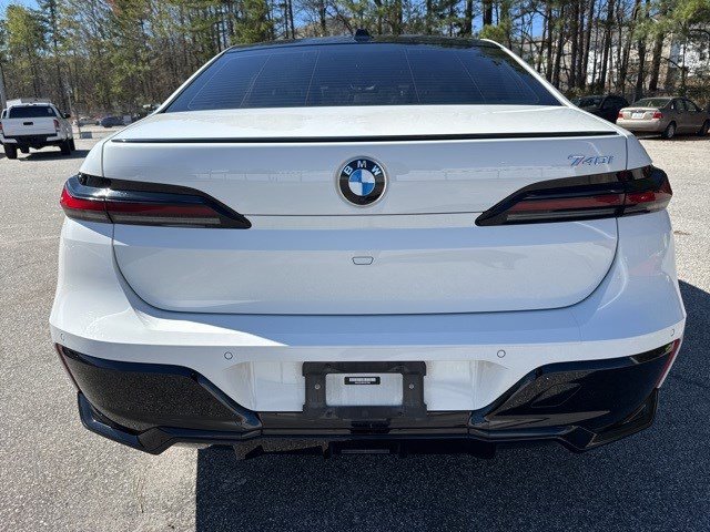 Certified 2023 BMW 740i image 4