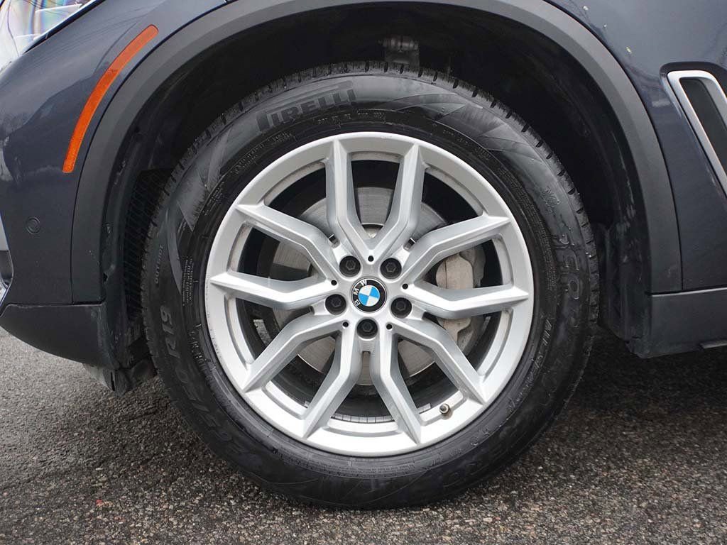 Used 2022 BMW X5 xDrive40i w/ Premium Package AWD/4WD image 29