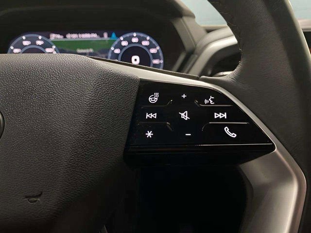 Used 2024 Audi Q4 e-tron Premium Plus w/ Premium Plus image 31
