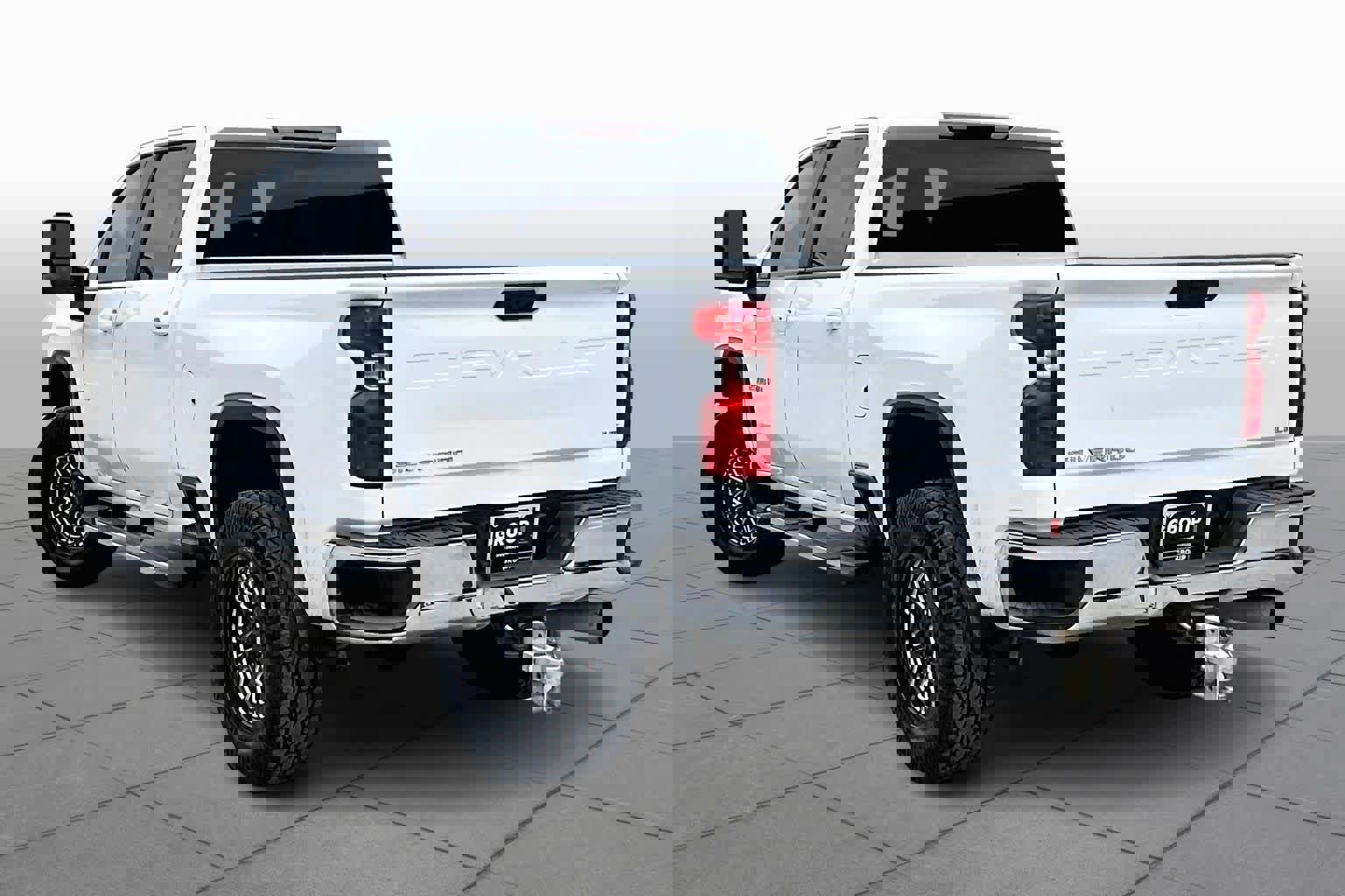 Used 2022 Chevrolet Silverado 2500 LT w/ Convenience Package image 12