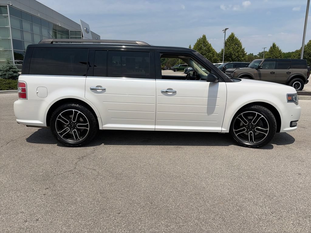 Used 2015 Ford Flex Limited w/ Equipment Group 301A FWD image 8
