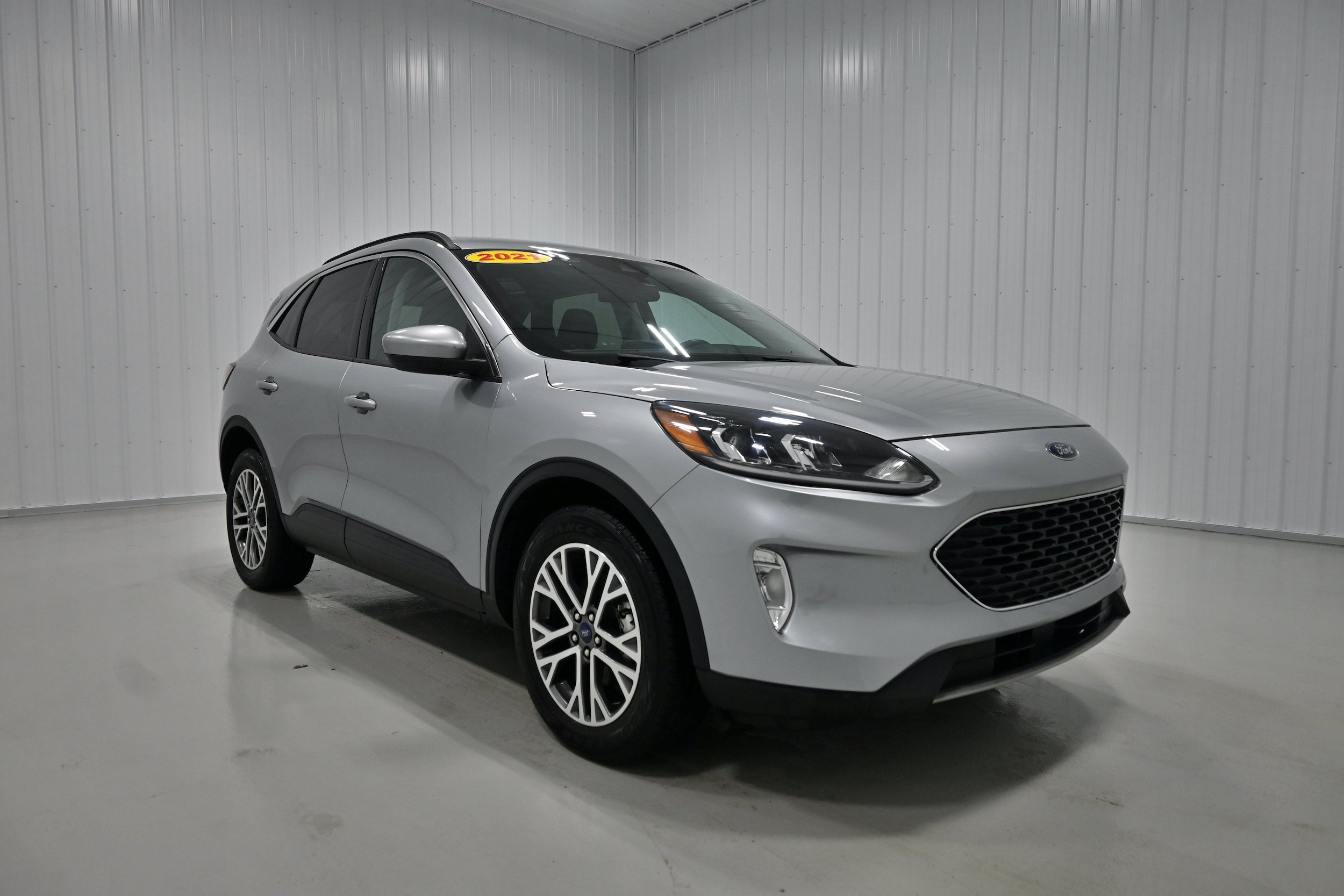 Used 2021 Ford Escape SEL AWD/4WD image 3