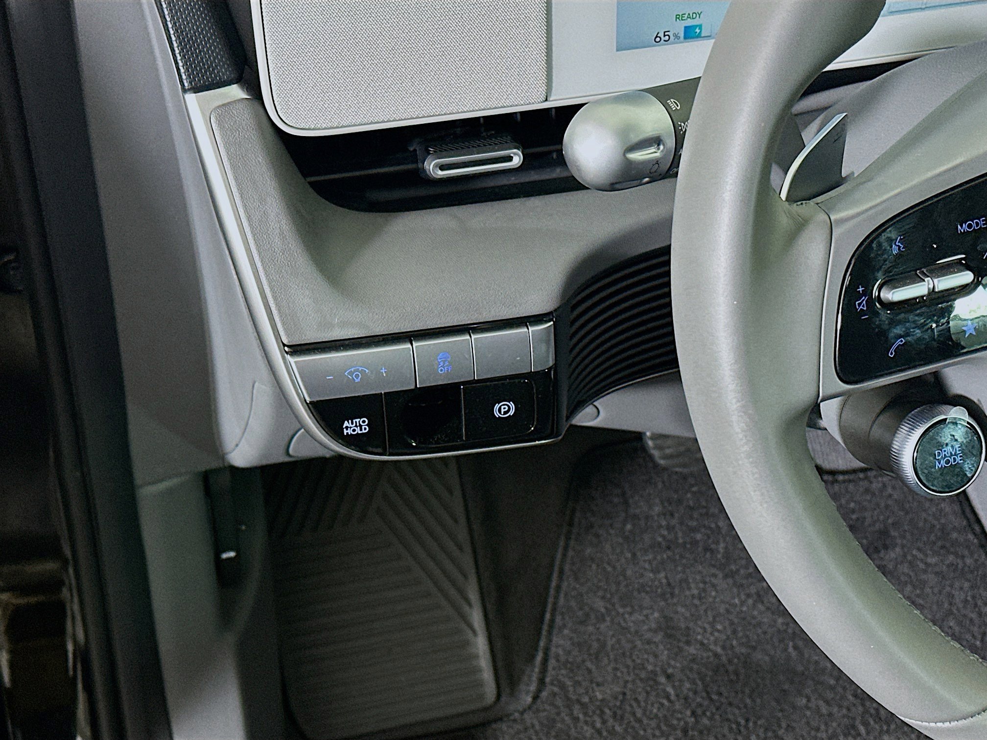 Used 2024 Hyundai Ioniq 5 SE image 17