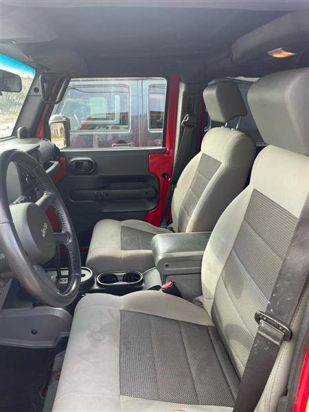 Used 2010 Jeep Wrangler Unlimited Sport image 13