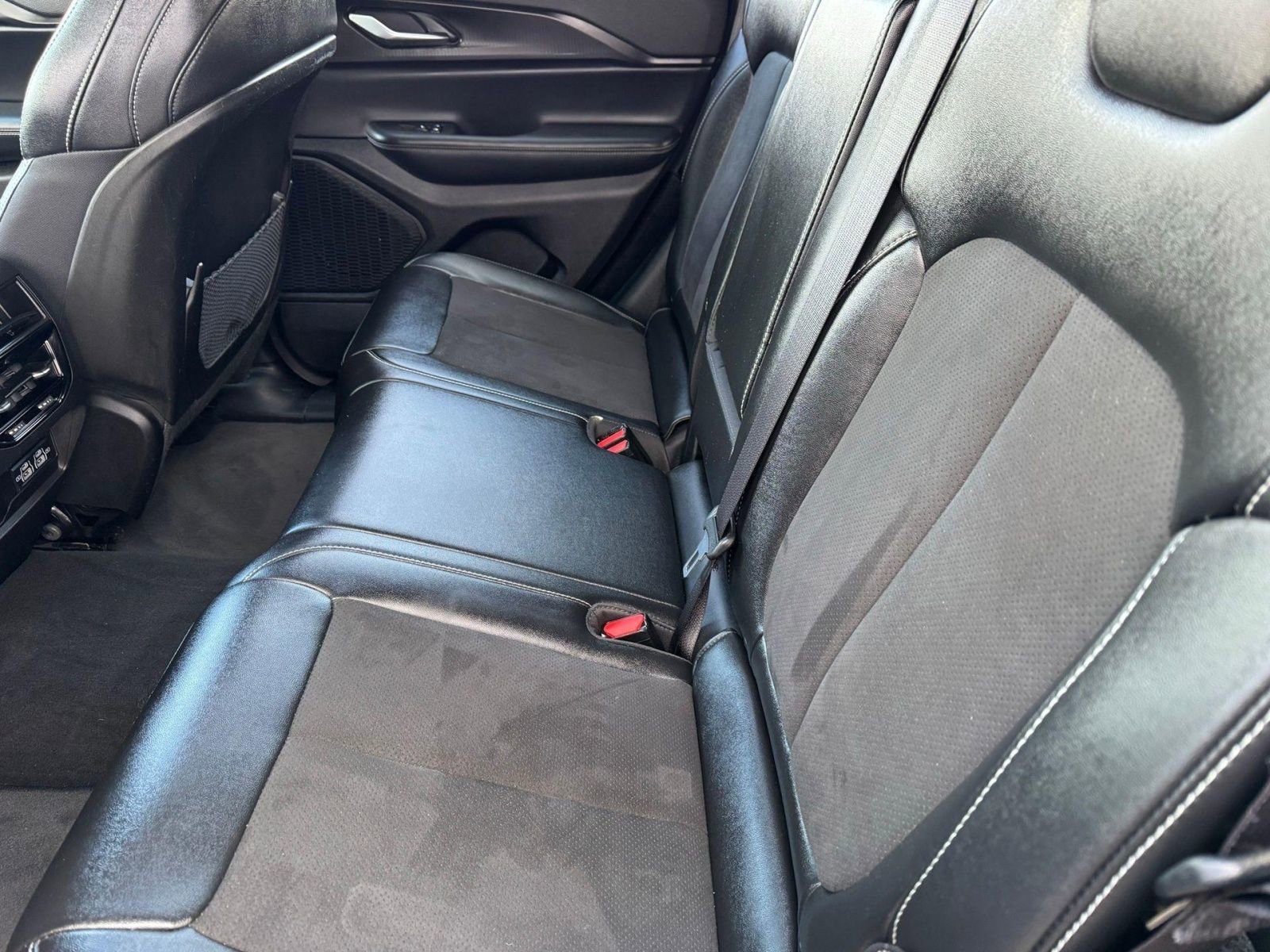 Used 2023 Jeep Grand Cherokee Altitude image 12