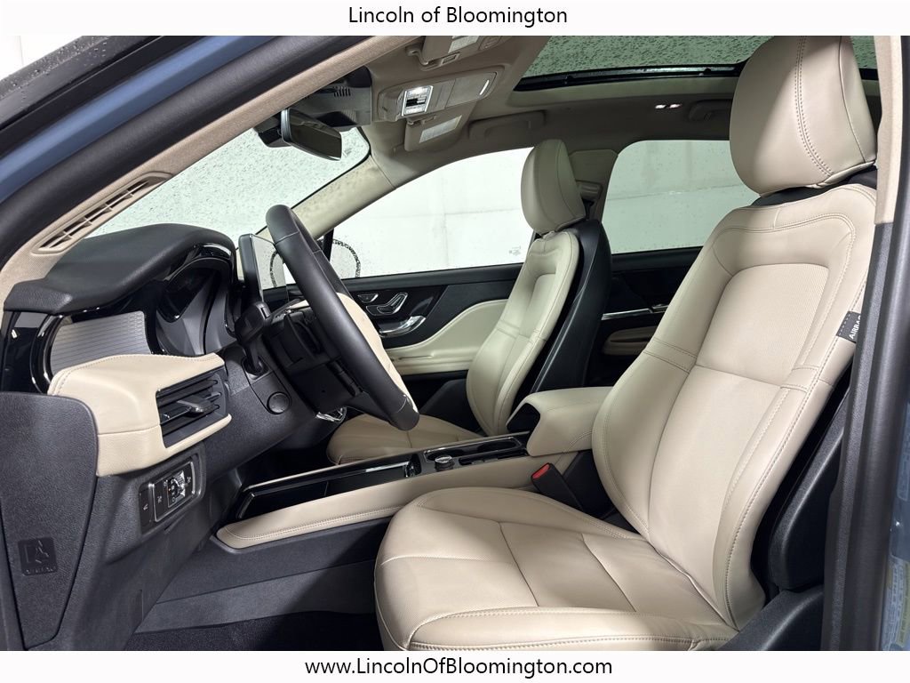 New 2026 Lincoln Corsair Premiere image 11