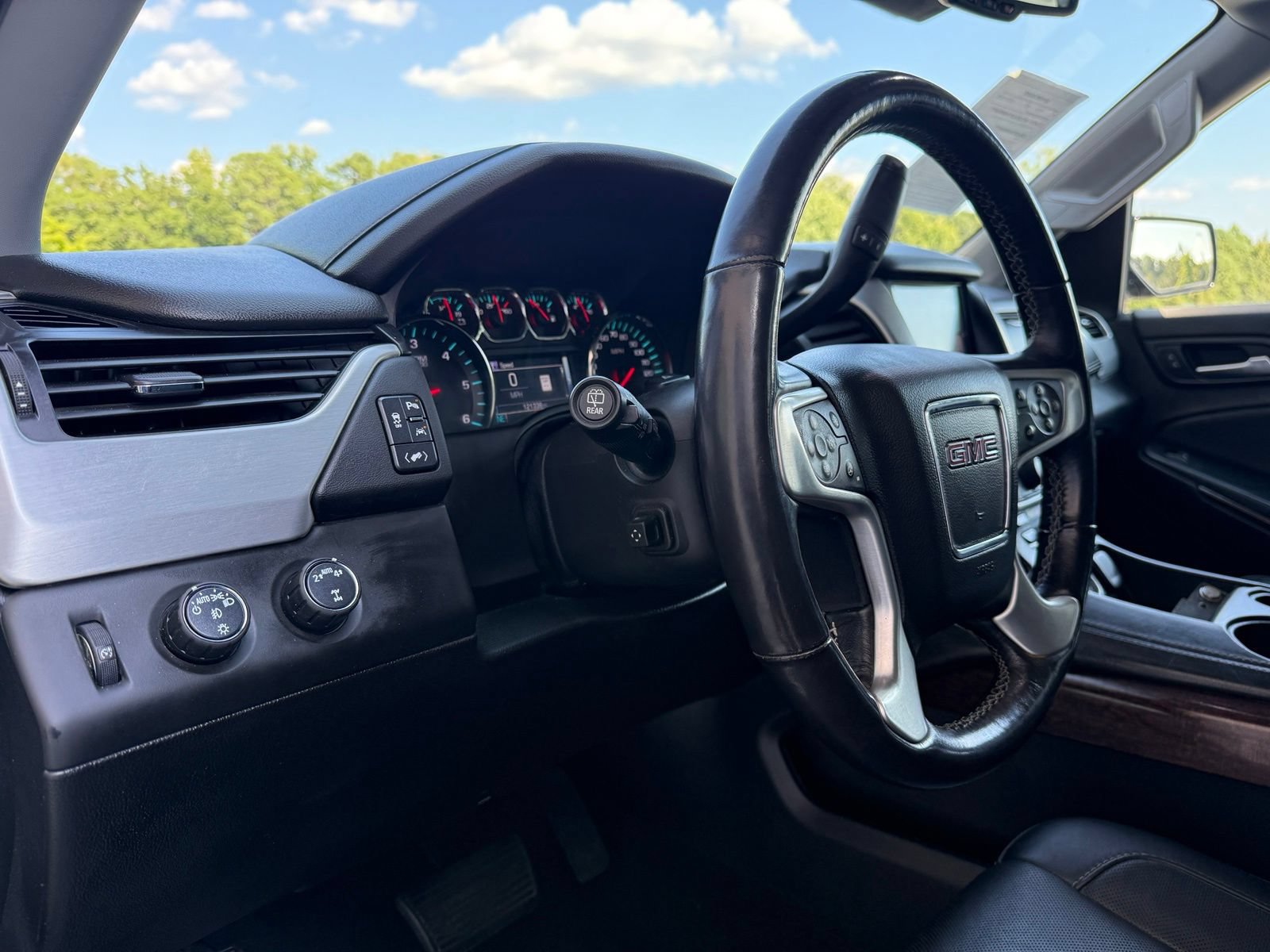 Used 2018 GMC Yukon XL SLT AWD/4WD image 22
