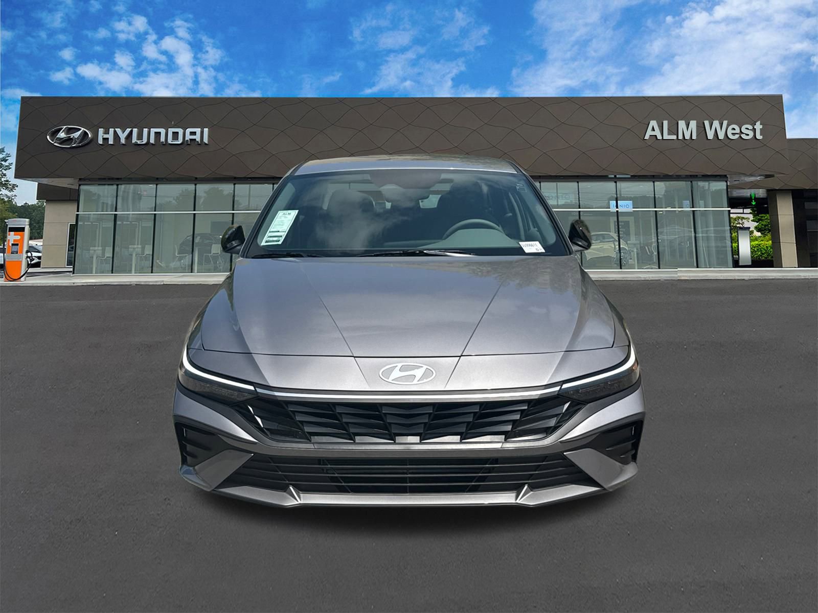 Used 2025 Hyundai Elantra Sport FWD image 2