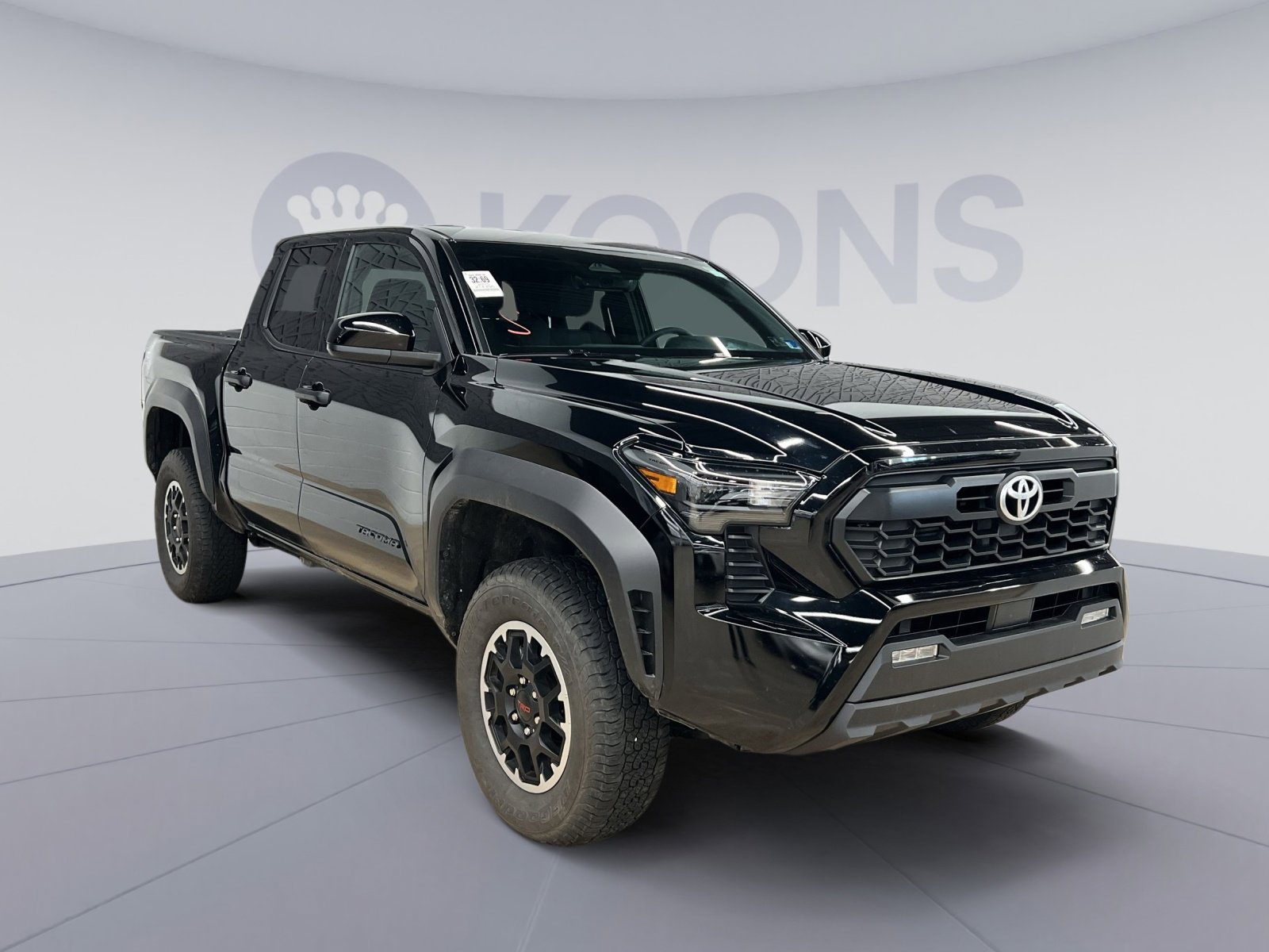 Used 2025 Toyota Tacoma TRD Off-Road image 5