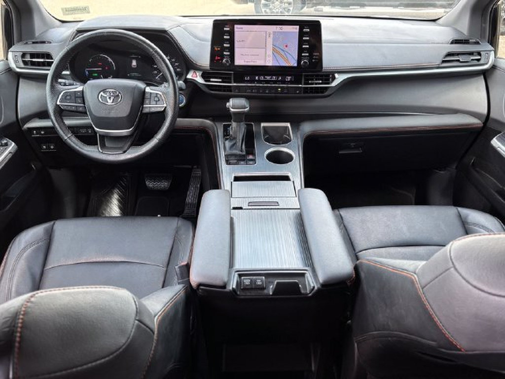 Certified 2024 Toyota Sienna XSE FWD image 9