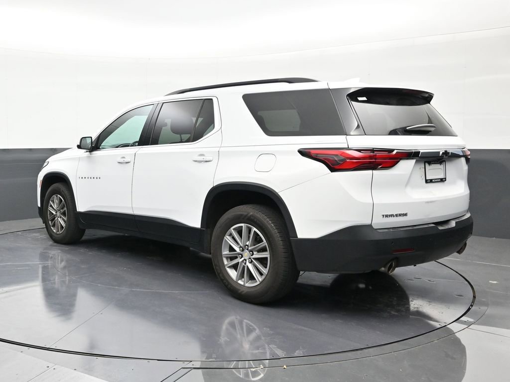 Used 2022 Chevrolet Traverse LT FWD image 3