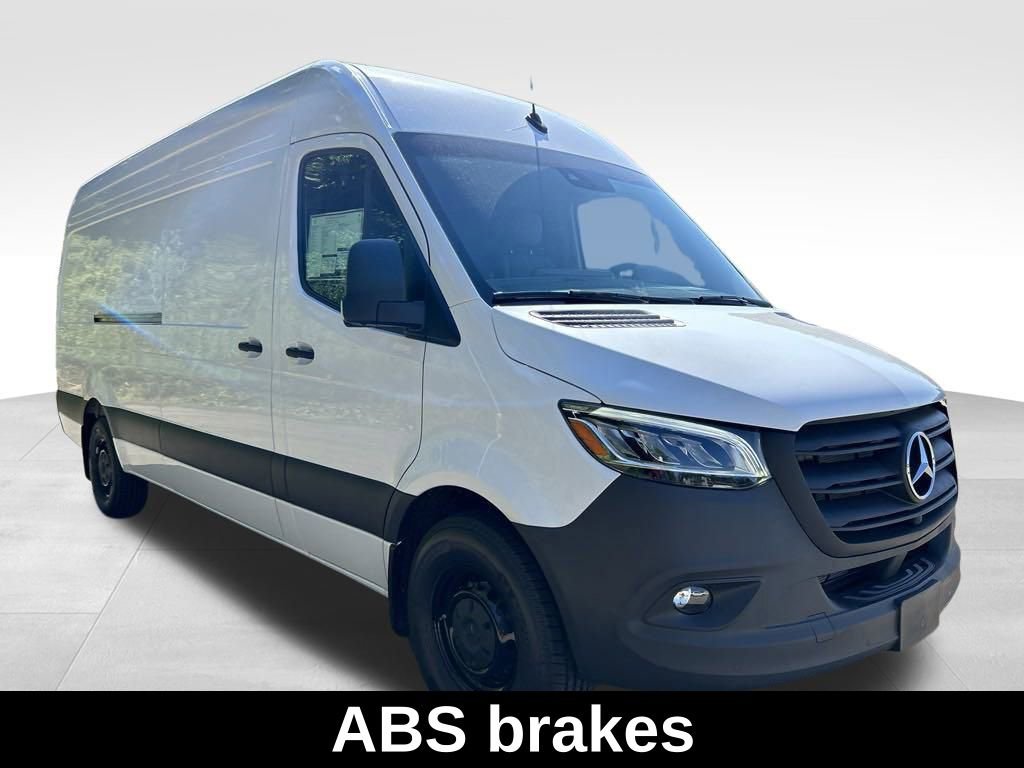 Used 2024 Mercedes-Benz Sprinter 2500 image 7