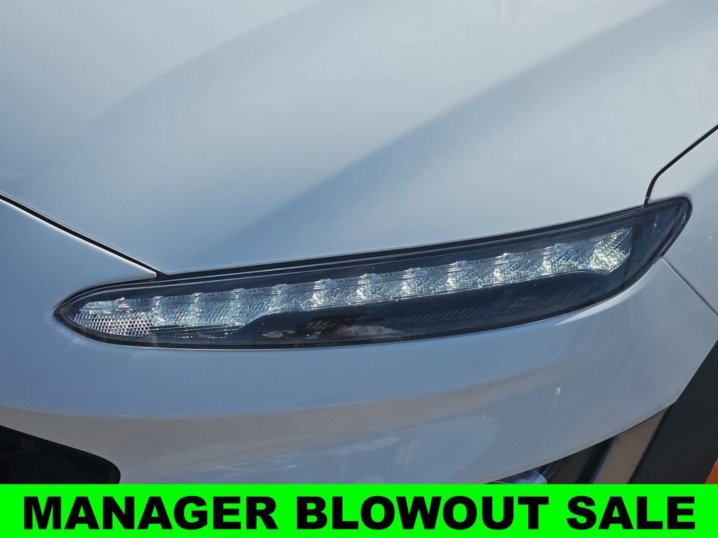 Used 2022 Hyundai Kona Limited image 33