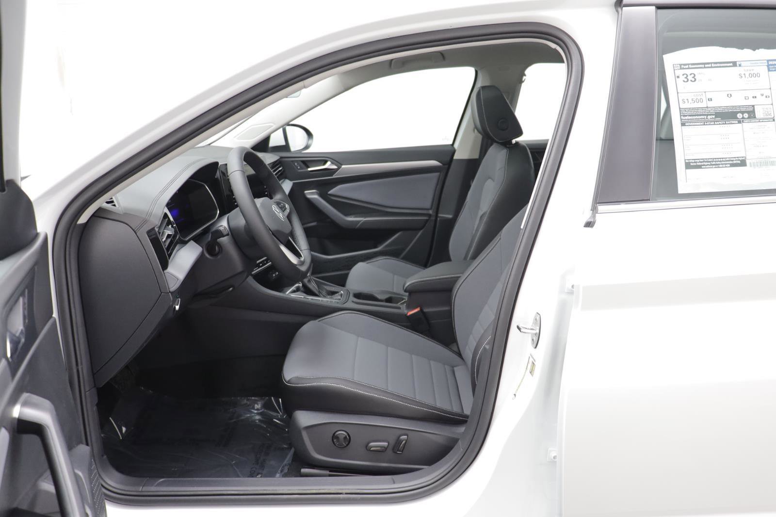 New 2026 Volkswagen Jetta SE image 5