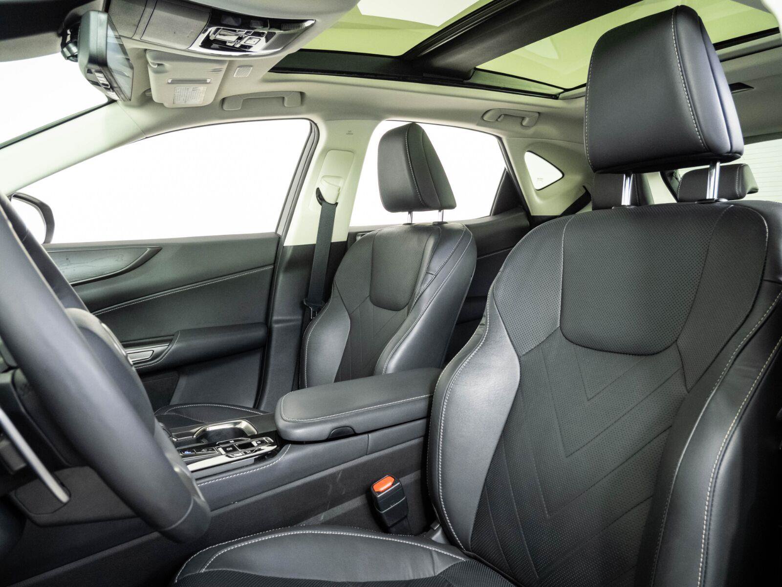 Used 2024 Lexus NX 350h AWD w/ Vision Package image 5