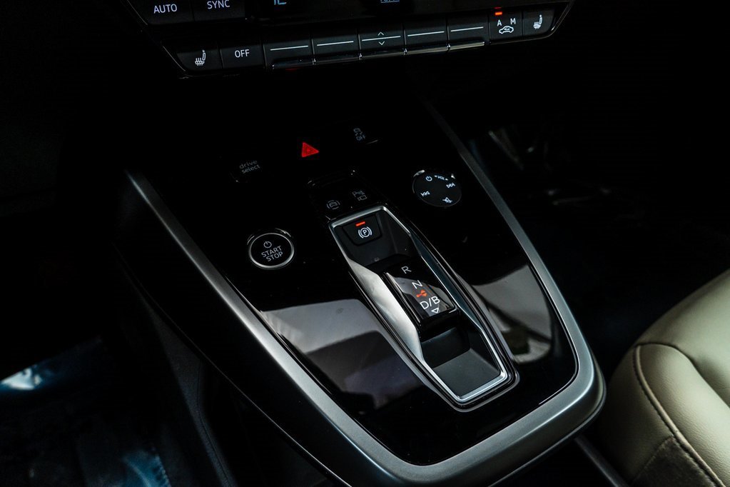 Used 2025 Audi Q4 e-tron Premium Plus w/ Premium Plus image 19