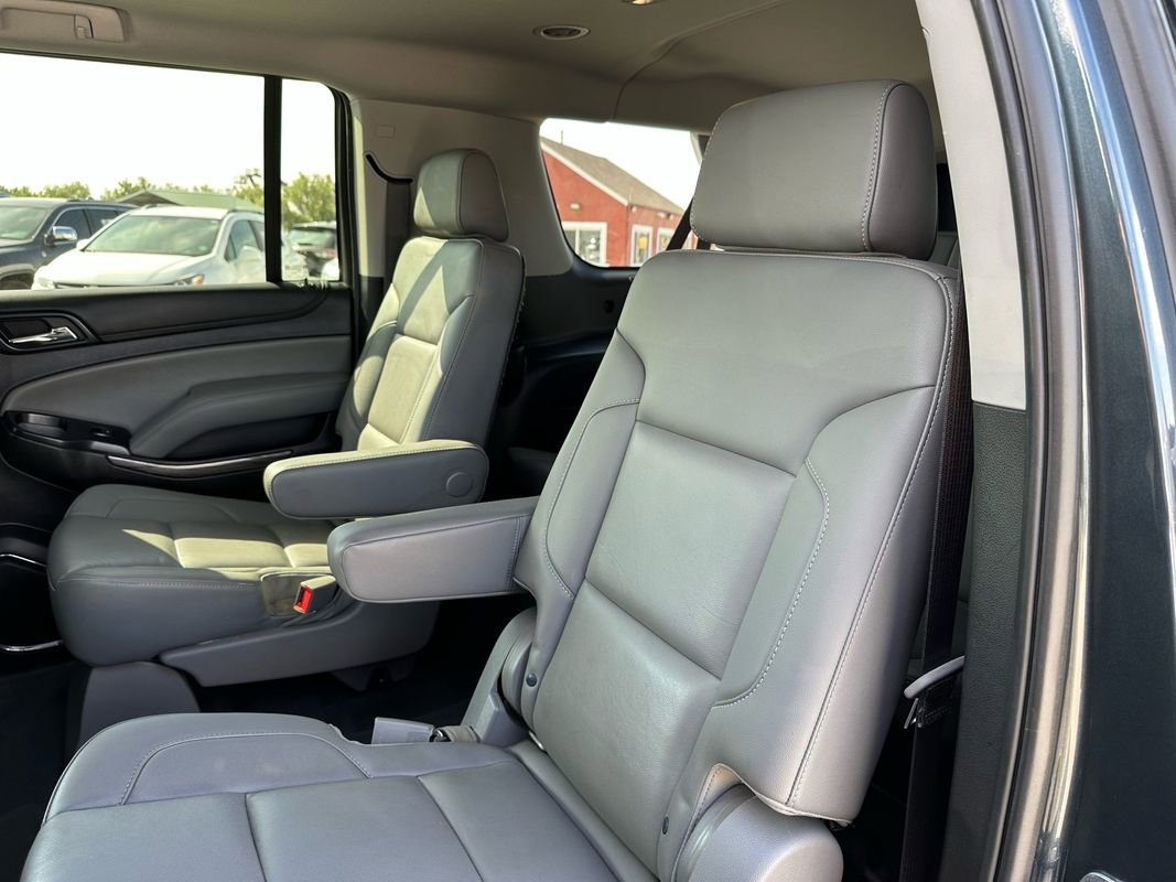 Used 2019 Chevrolet Suburban LT image 32