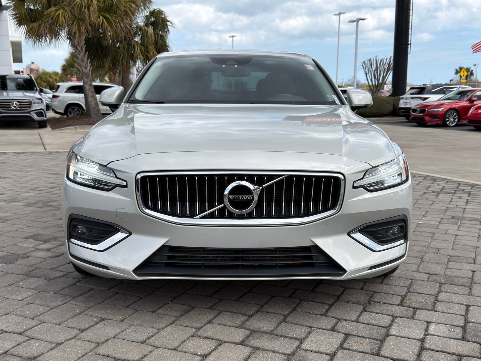 Used 2020 Volvo S60 T6 Inscription image 6