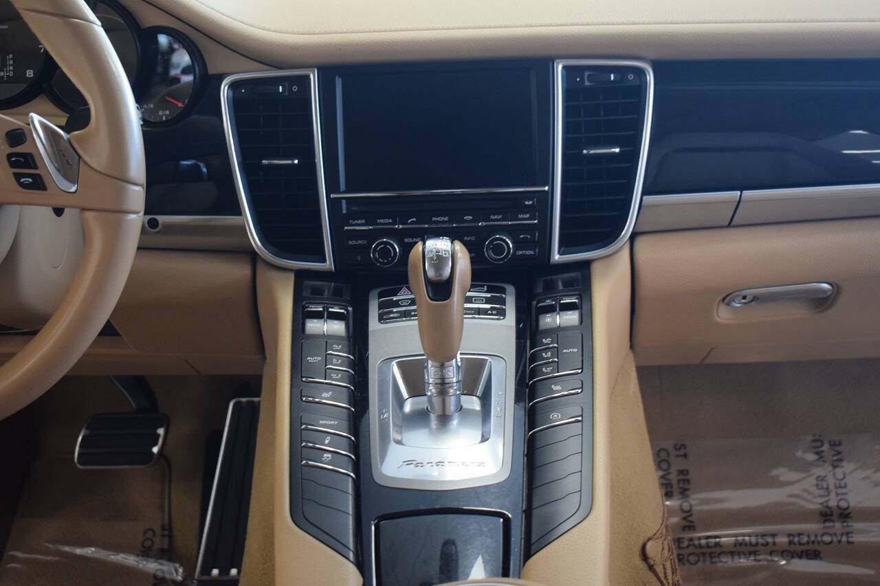 Used 2016 Porsche Panamera AWD/4WD image 48