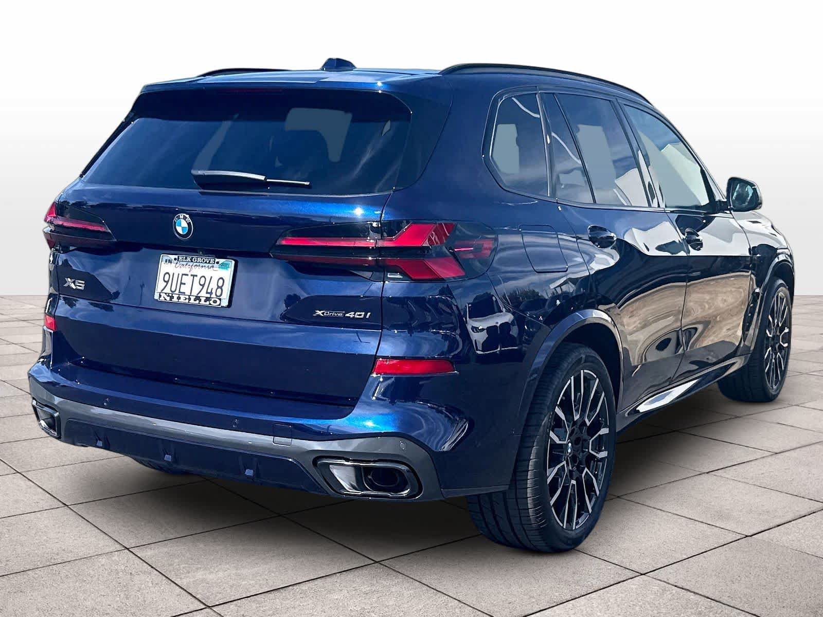 Used 2026 BMW X5 xDrive40i w/ M Sport Package AWD/4WD image 9