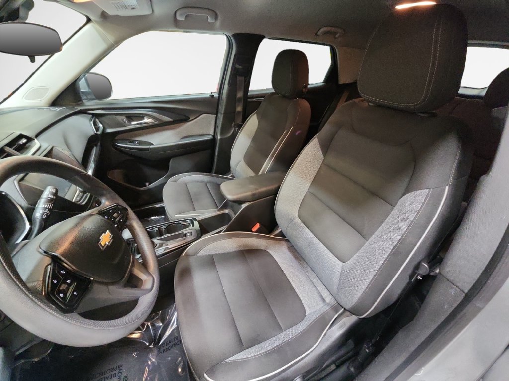 Used 2023 Chevrolet TrailBlazer LT FWD image 14