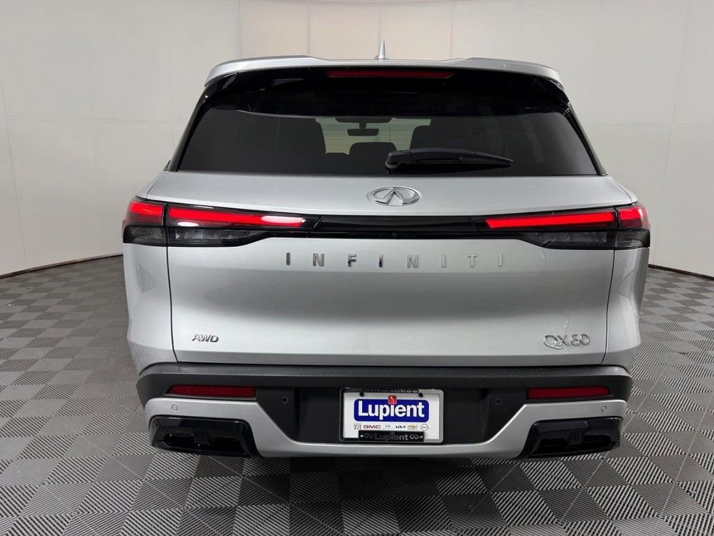 Used 2023 INFINITI QX60 Pure video 4