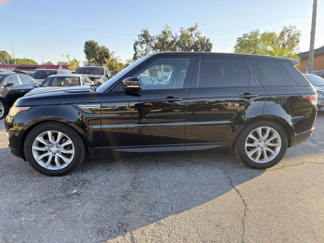 Used 2016 Land Rover Range Rover Sport HSE image 4
