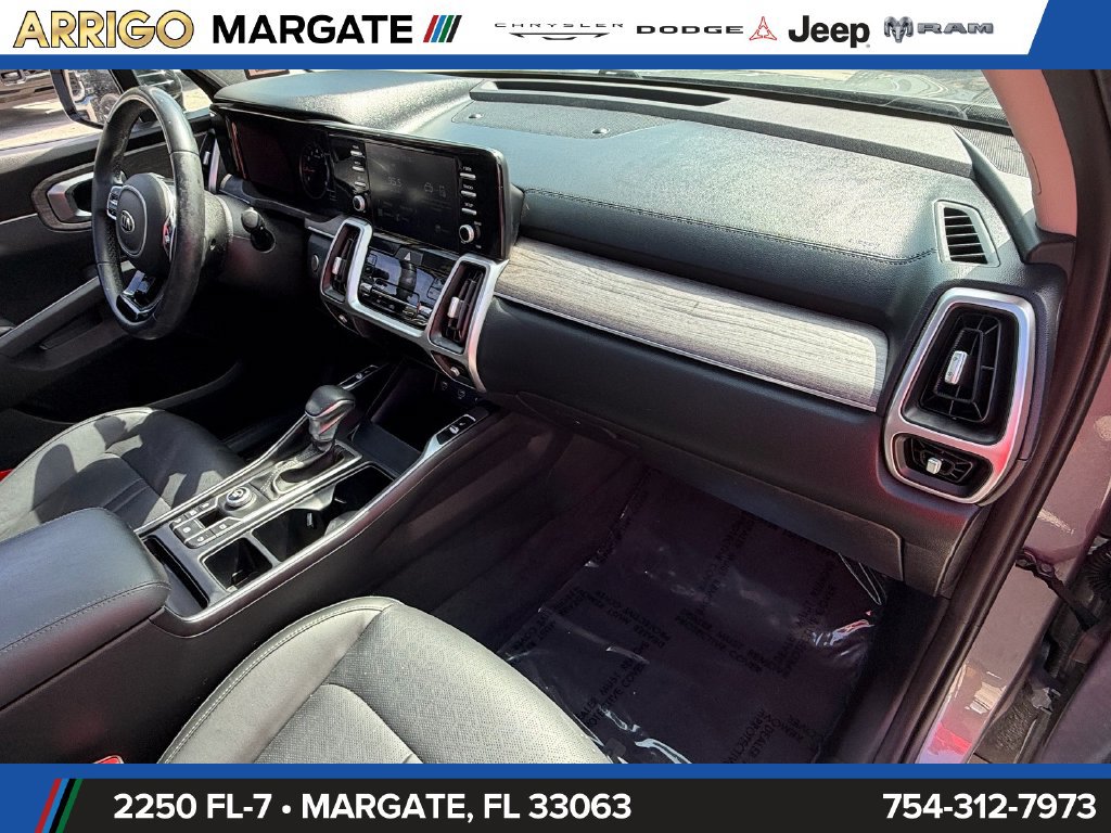 Used 2021 Kia Sorento EX w/ Panoramic Sunroof Package FWD image 19