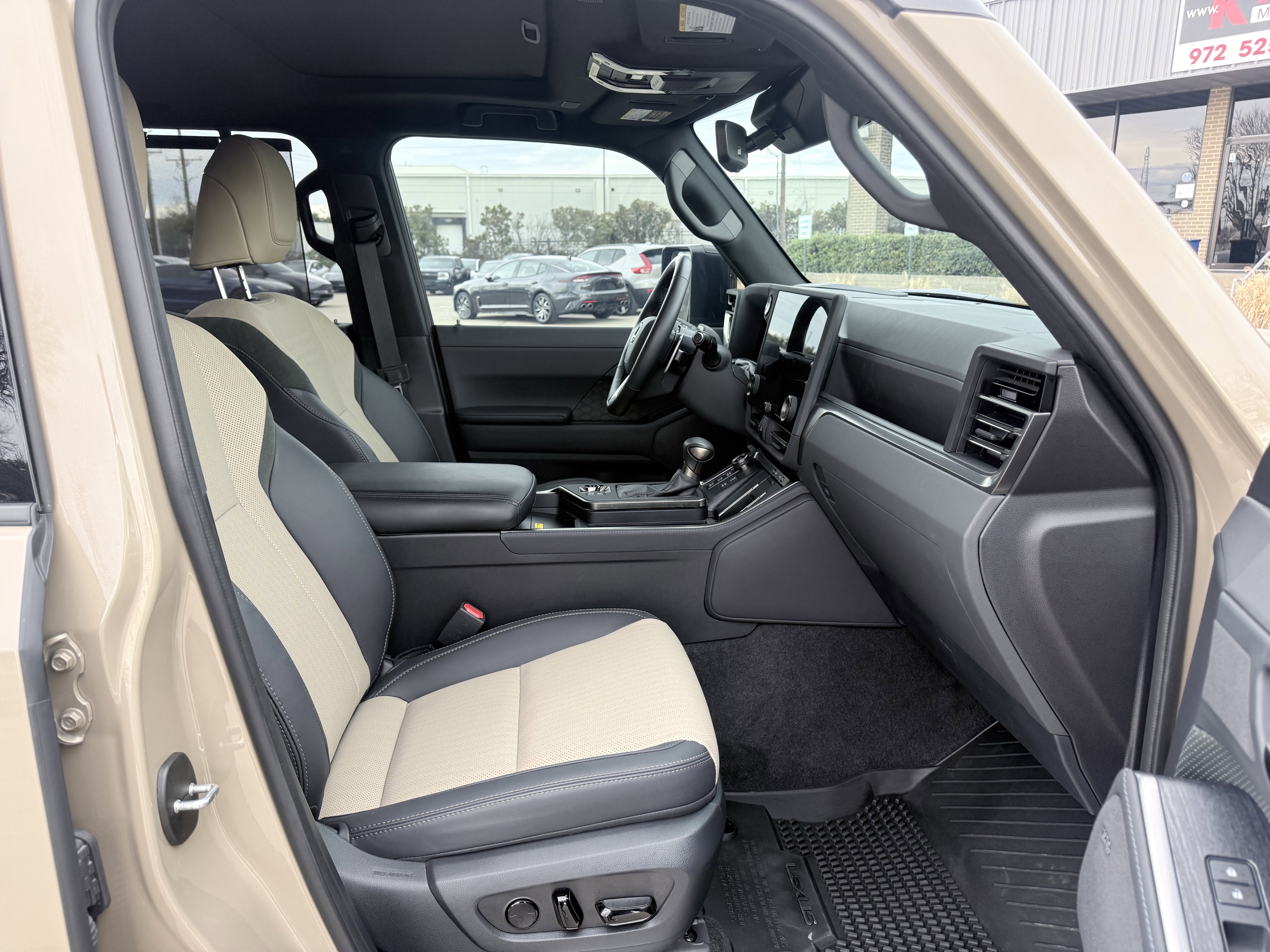 Used 2025 Lexus GX 550 image 56