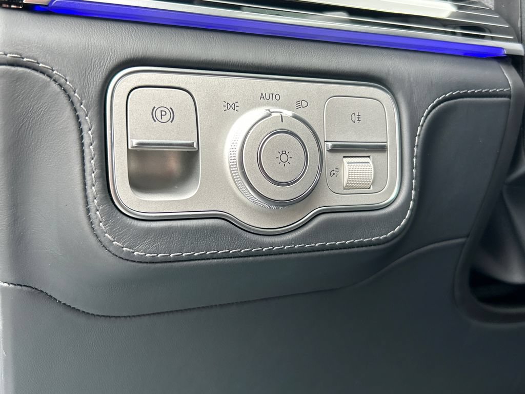 New 2026 Mercedes-Benz Maybach GLS 600 4MATIC image 13