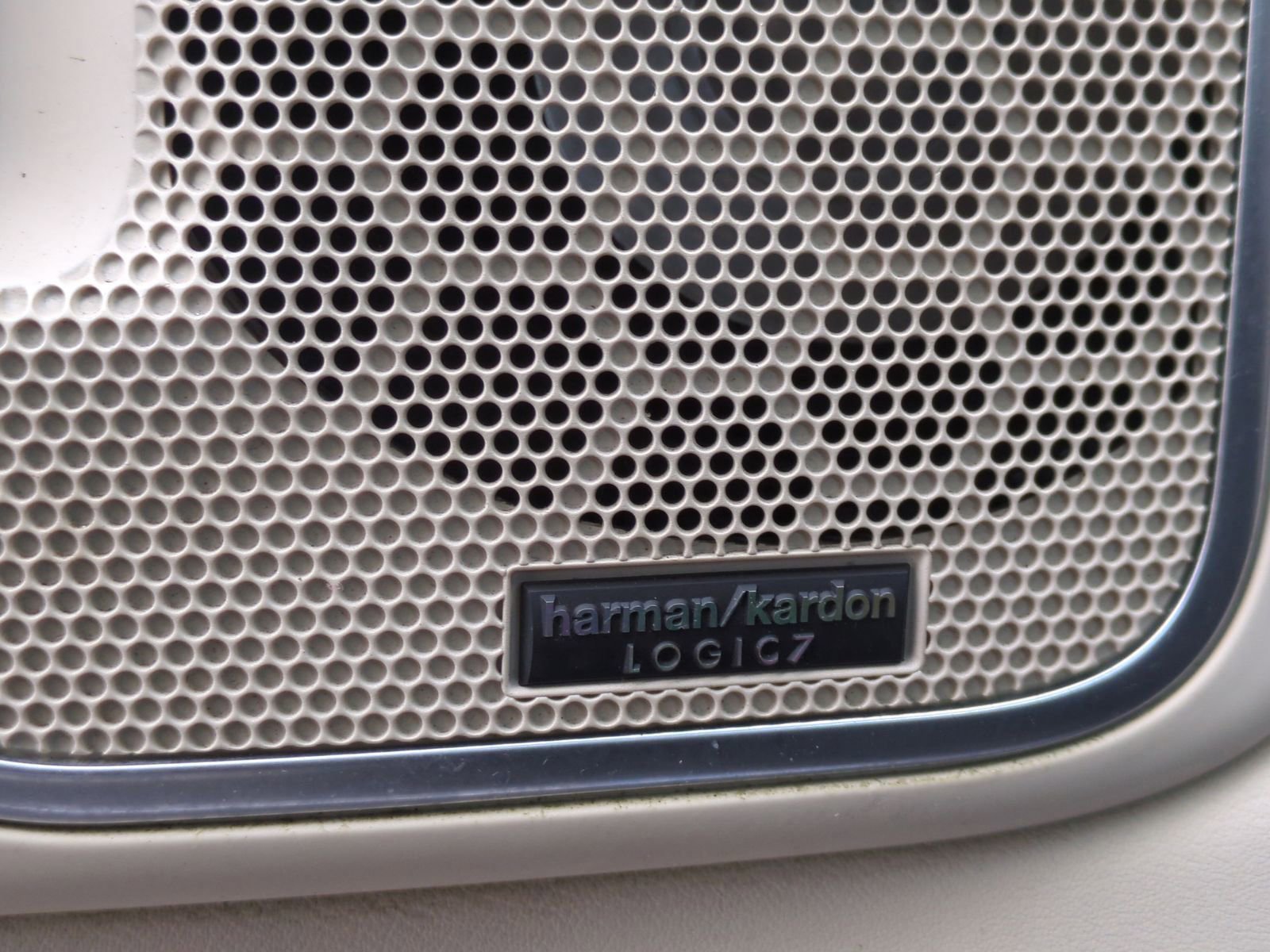 Used 2012 Land Rover Range Rover HSE image 35