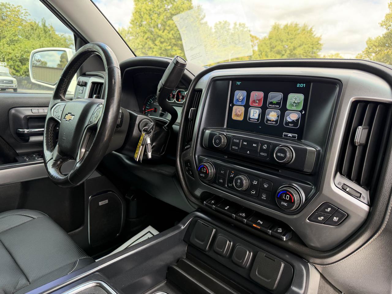 Used 2016 Chevrolet Silverado 1500 LTZ Z71 w/ LTZ Plus Package AWD/4WD image 14