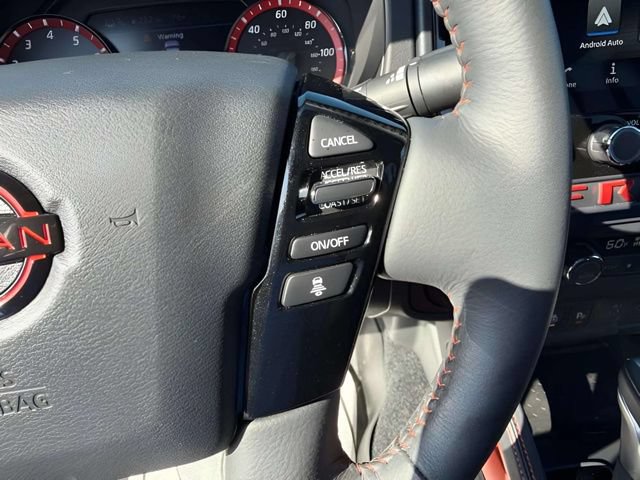 Used 2025 Nissan Frontier PRO-4X w/ Pro Convenience Package AWD/4WD image 5