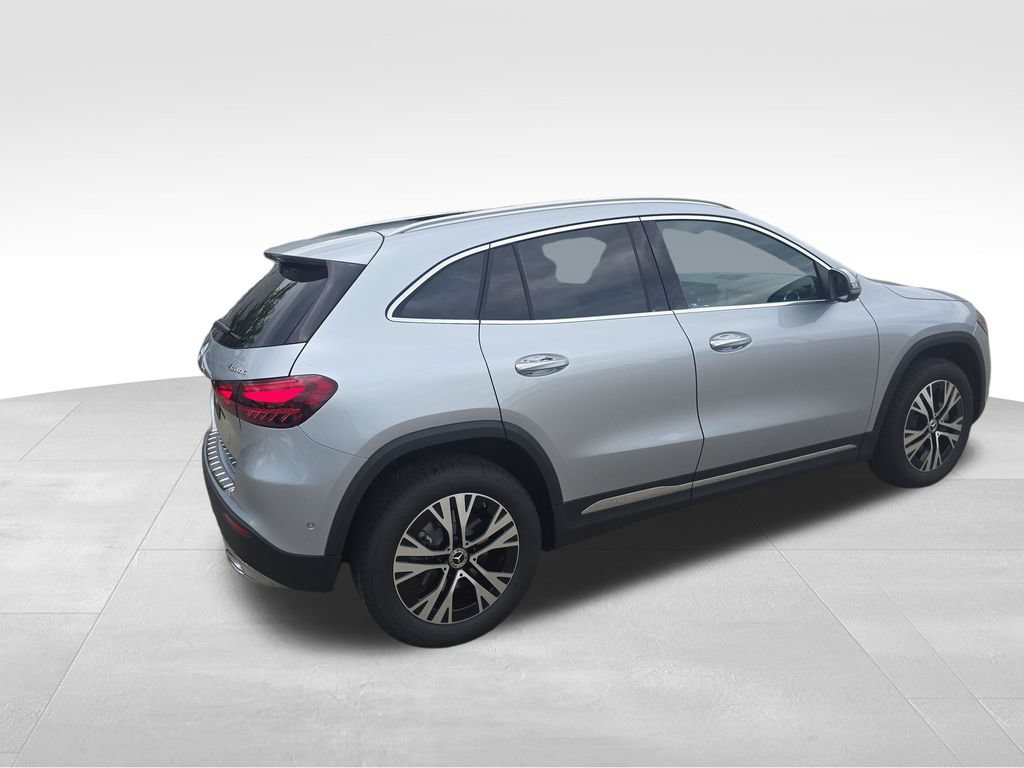 New 2026 Mercedes-Benz GLA 250 4MATIC image 5