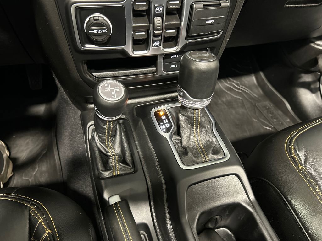 Used 2022 Jeep Wrangler Unlimited Sahara image 25