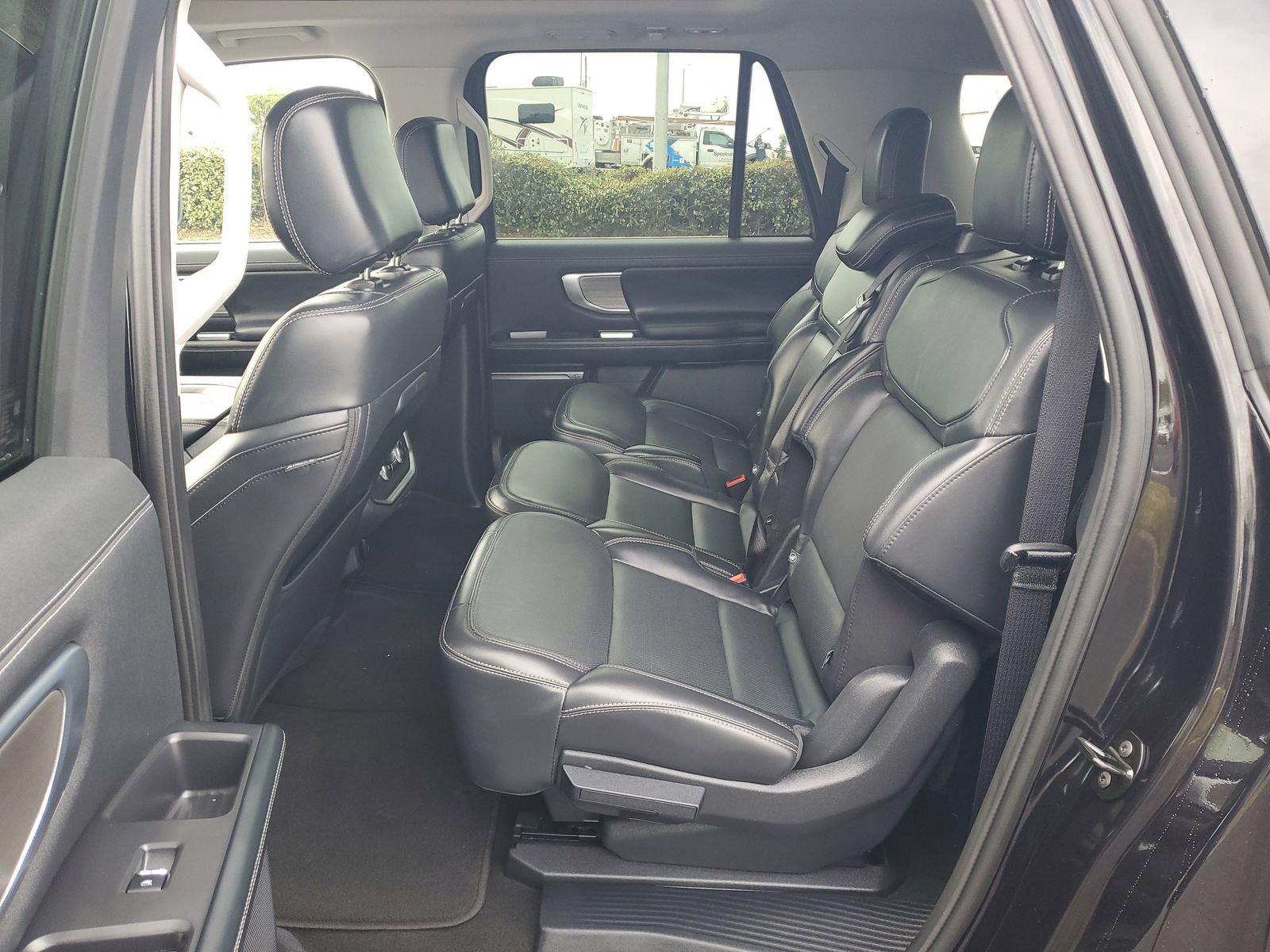 Certified 2025 Ford Expedition Max Platinum AWD/4WD image 13